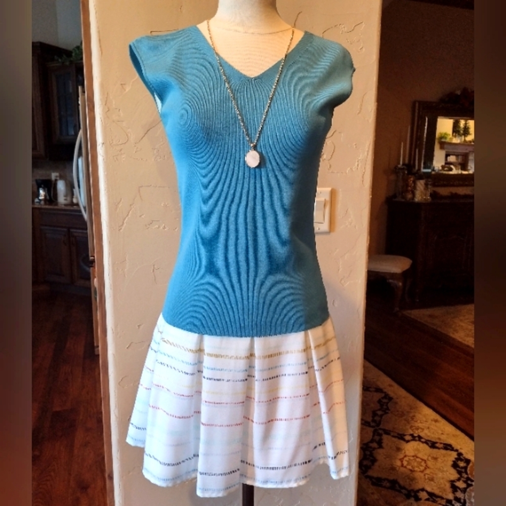 🌺 A/X Armani Exchange Striped Pleated Mini
